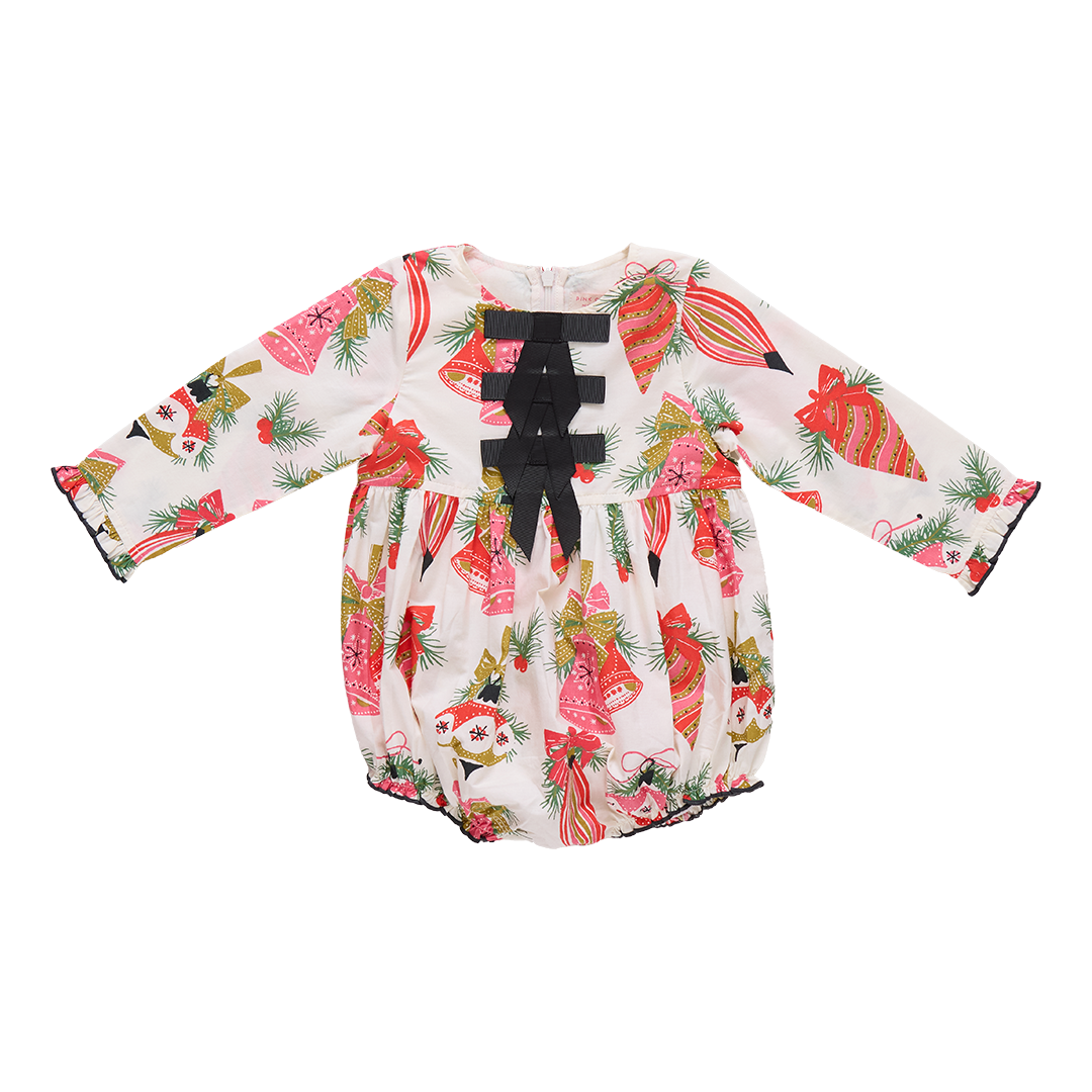 Flats_Holiday25_PinkChicken_06634.png