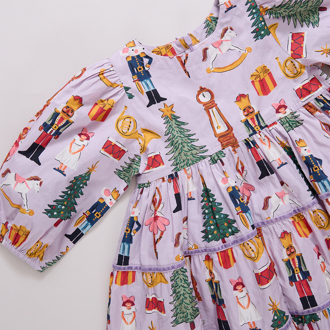 Holiday25_PinkChicken_06405.jpg