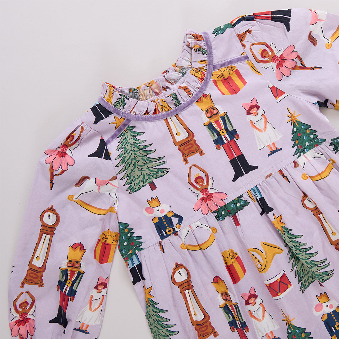 Holiday25_PinkChicken_06435.jpg