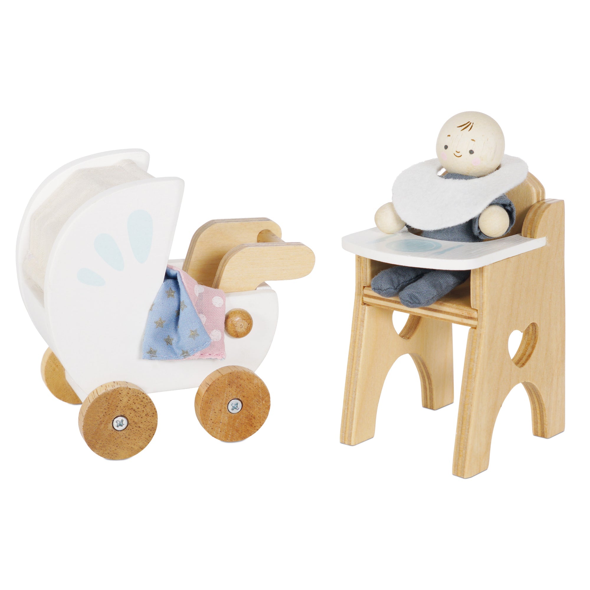 ME044-nursery-wooden-set-dolls-family-roleplay-toy_27f4ae5c-a29d-4d0d-a182-2552986c3f27.jpg