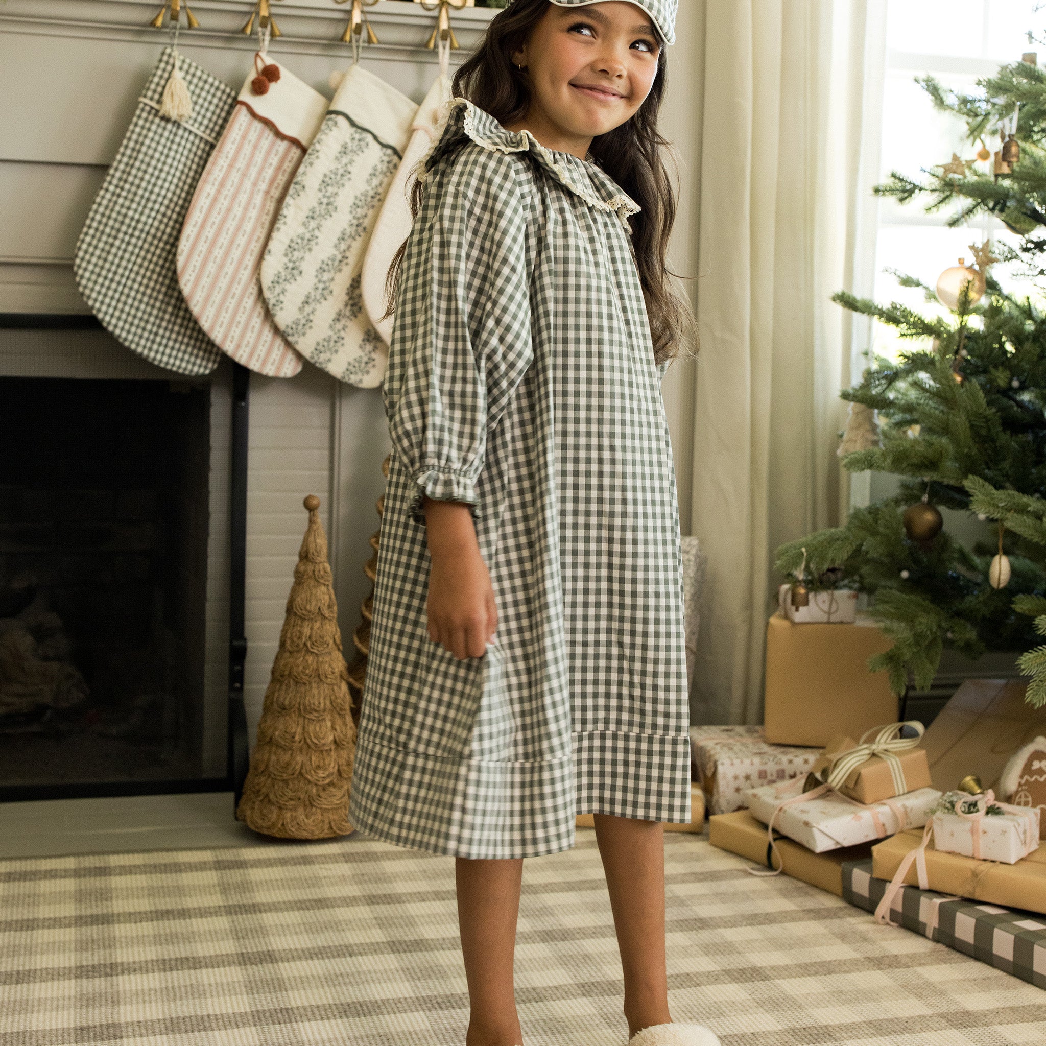 RC-AW25-D3-HOLIDAY-LIFESTYLE-WEB-22.jpg
