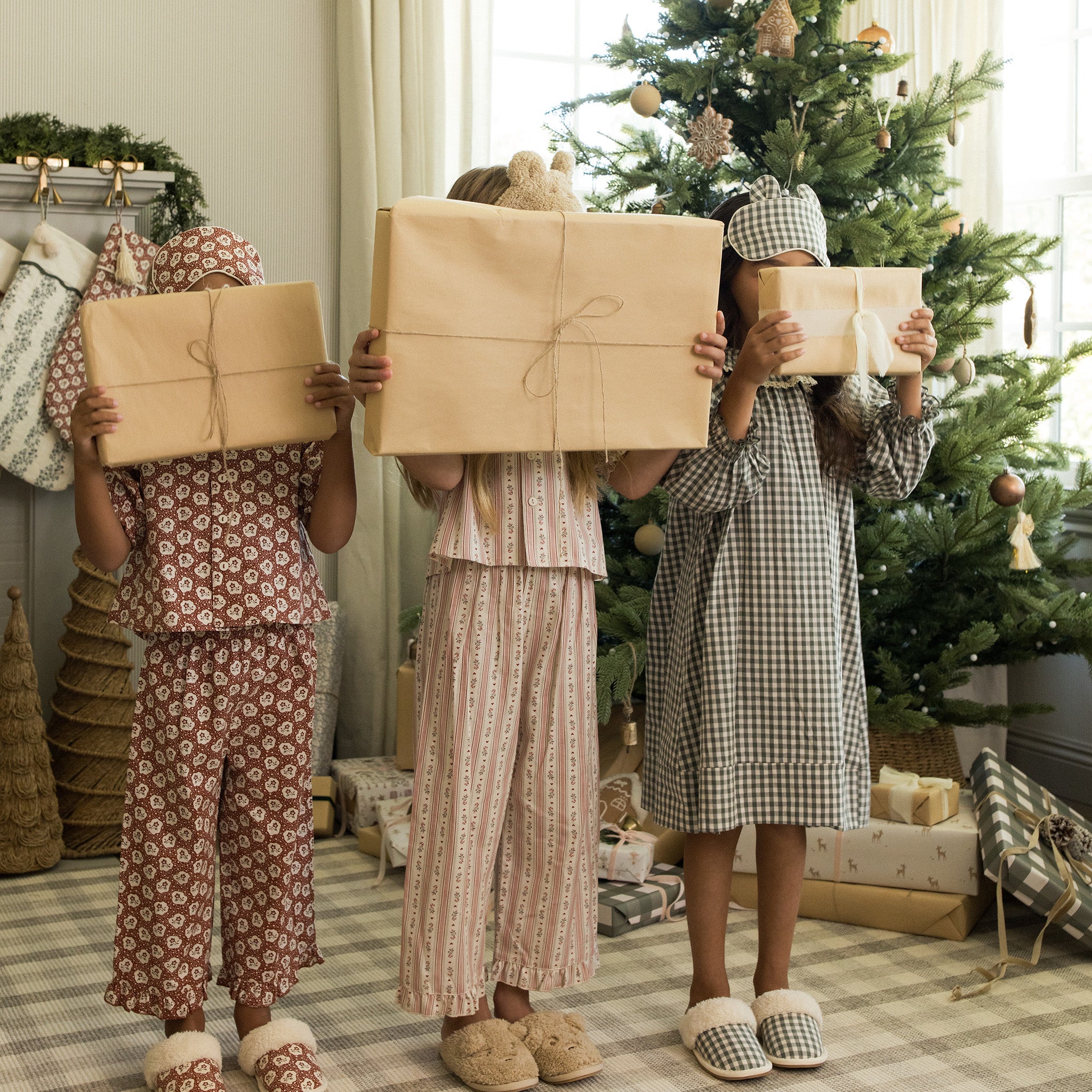 RC-AW25-D3-HOLIDAY-LIFESTYLE-WEB-29.jpg