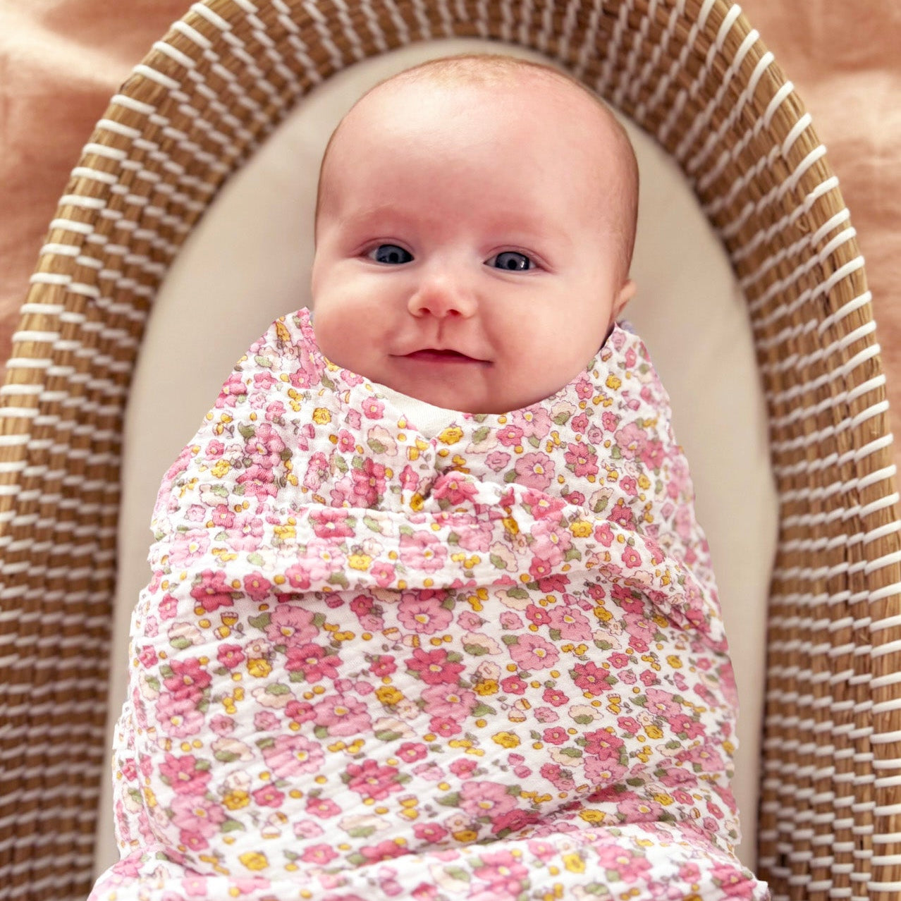 Swaddle_Rose_Garden_lifestyle.jpg