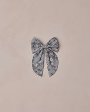 Everly Bow