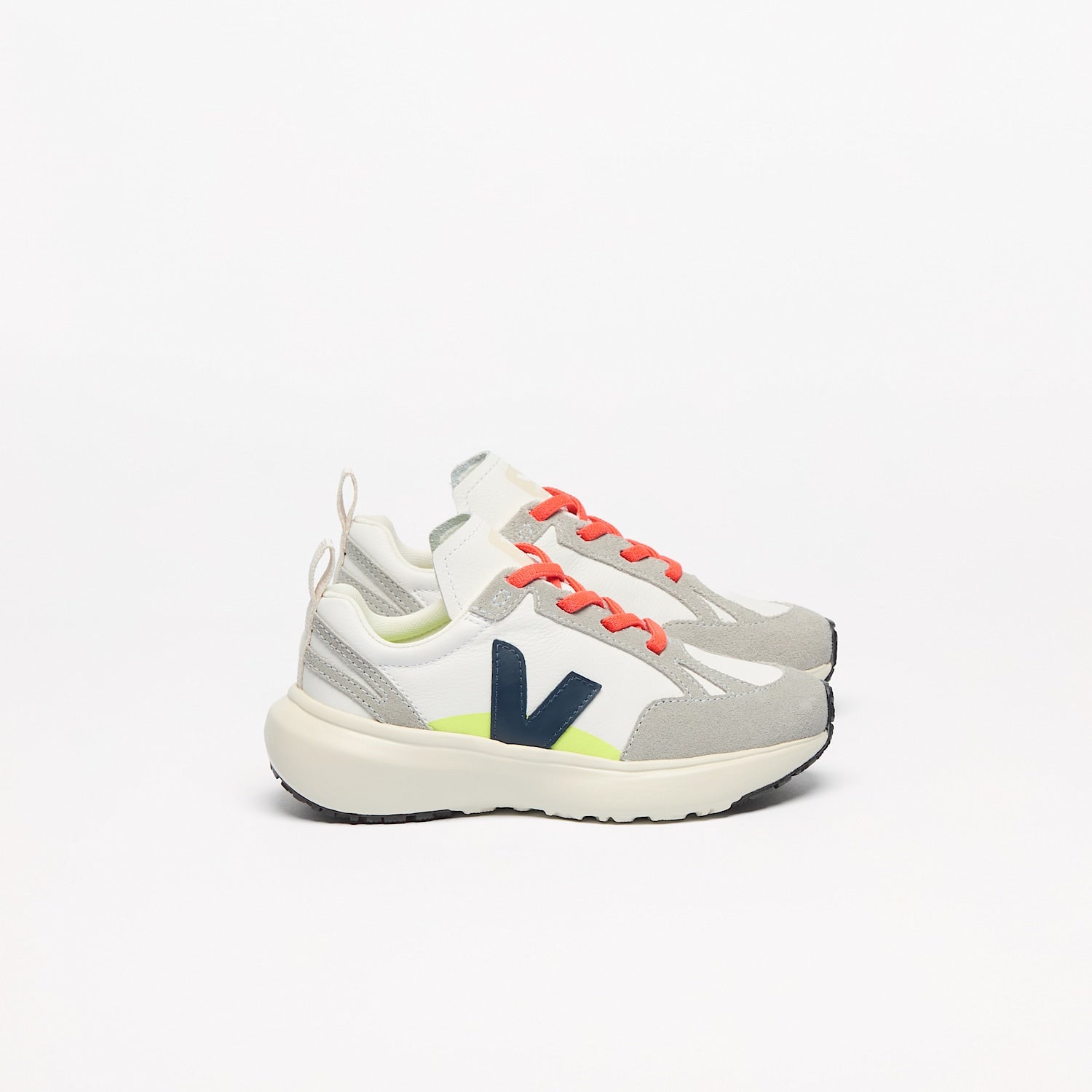 veja-sneakers-small-canary-light-leather-multicolor-yl2021026_1.jpg
