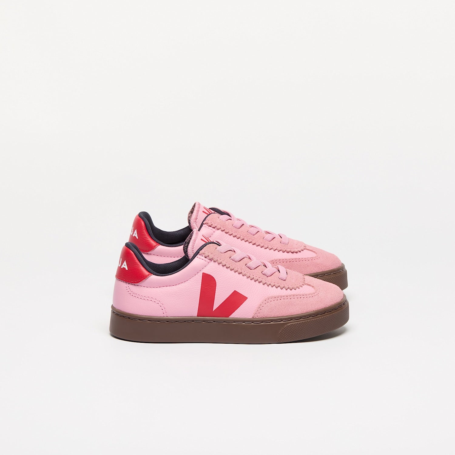 veja-sneakers-small-volley-organic-leather-pink-sy2021016_1.jpg